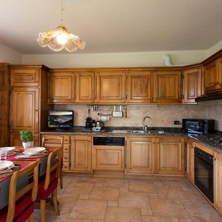 Villa Mara - Aosta - 200 Mq - Wifi - Jacuzzi - Parcheggio - Giardino 외부 사진