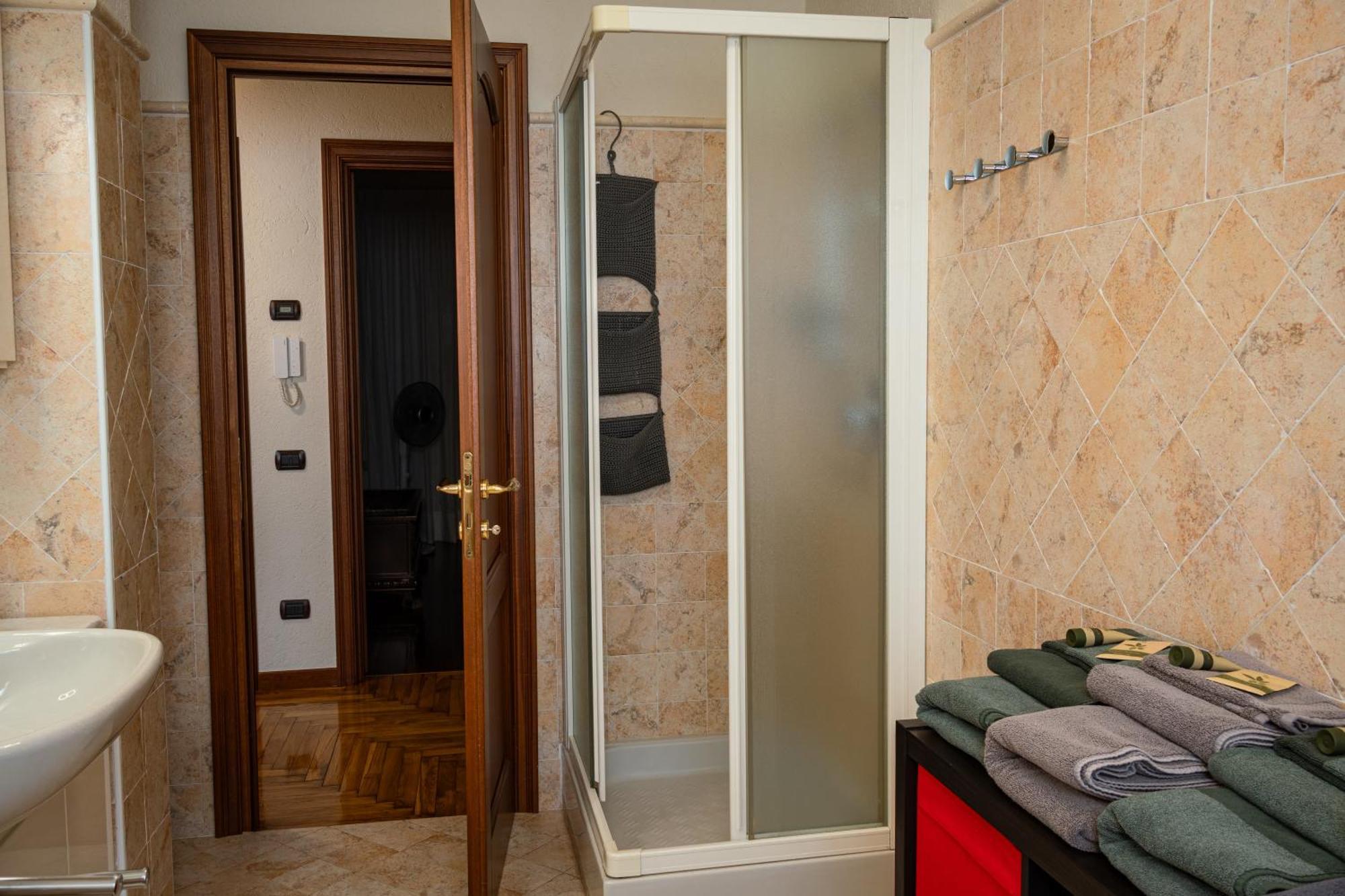 Villa Mara - Aosta - 200 Mq - Wifi - Jacuzzi - Parcheggio - Giardino 외부 사진