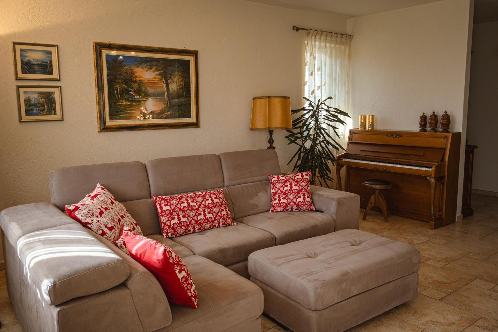 Villa Mara - Aosta - 200 Mq - Wifi - Jacuzzi - Parcheggio - Giardino 외부 사진